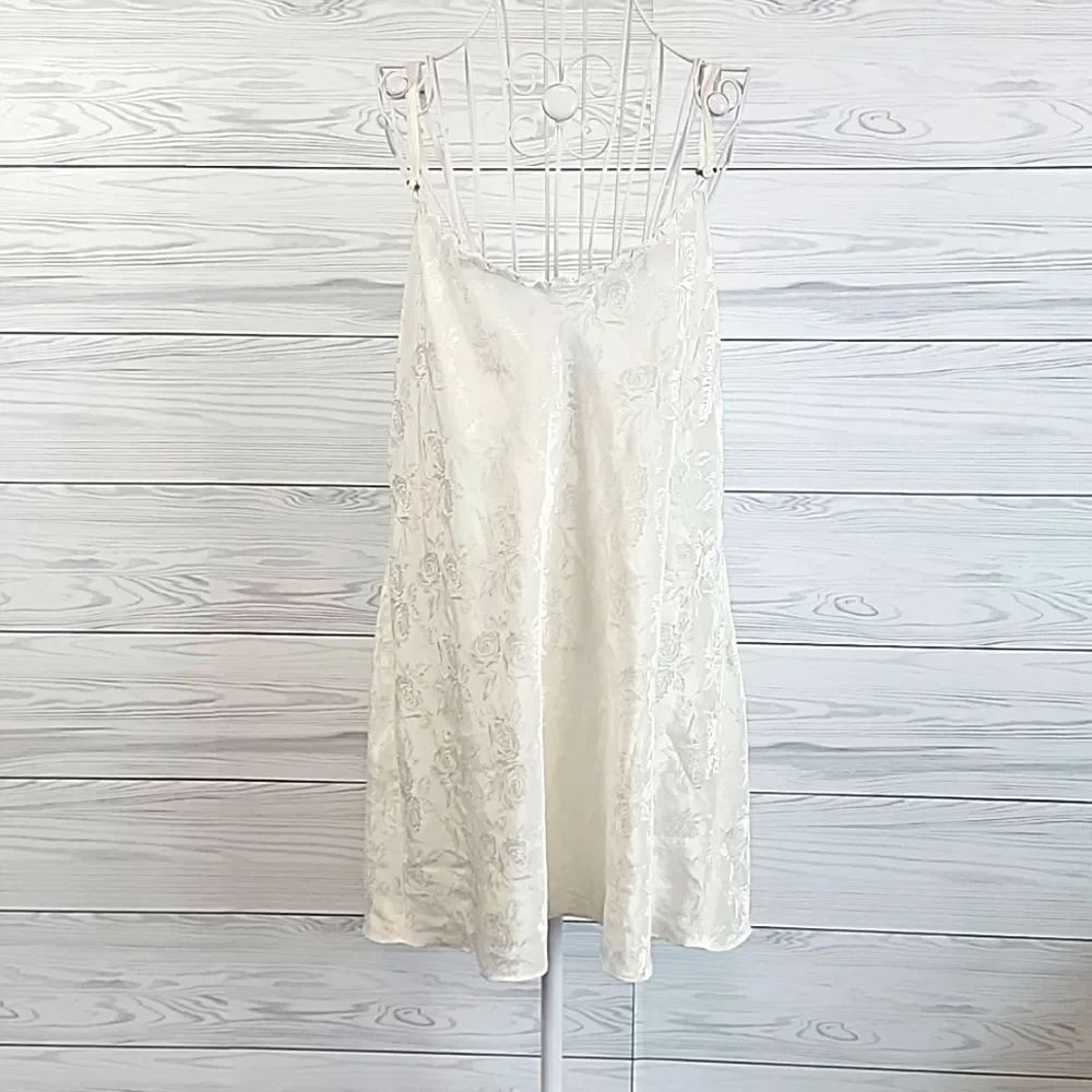 Delicates slip night dress ivory colored rose print Women's Size L